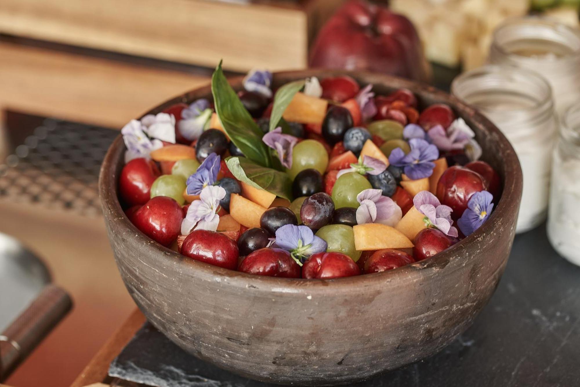 Готель The Newel Psychiko Афіни Екстер'єр фото Fruit salad